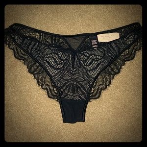 Victoria's Secret Blk Cheekini panties Sz Med